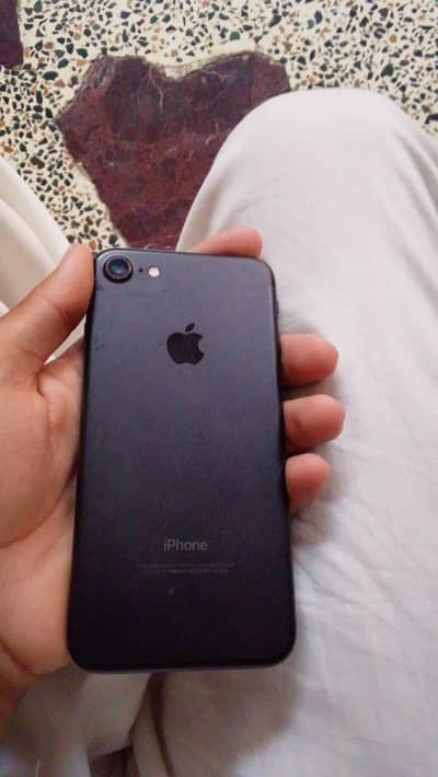 Apple iPhone 7 urgent sale