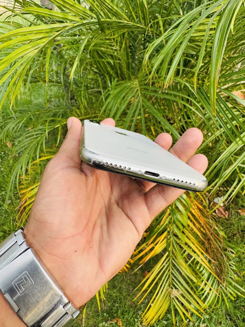 Apple iPhone X 2