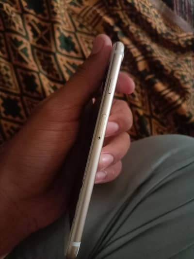 Apple iPhone 7