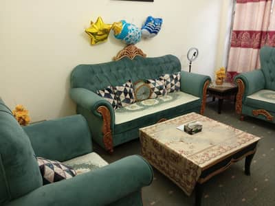 5 seater sofa set with Tables.