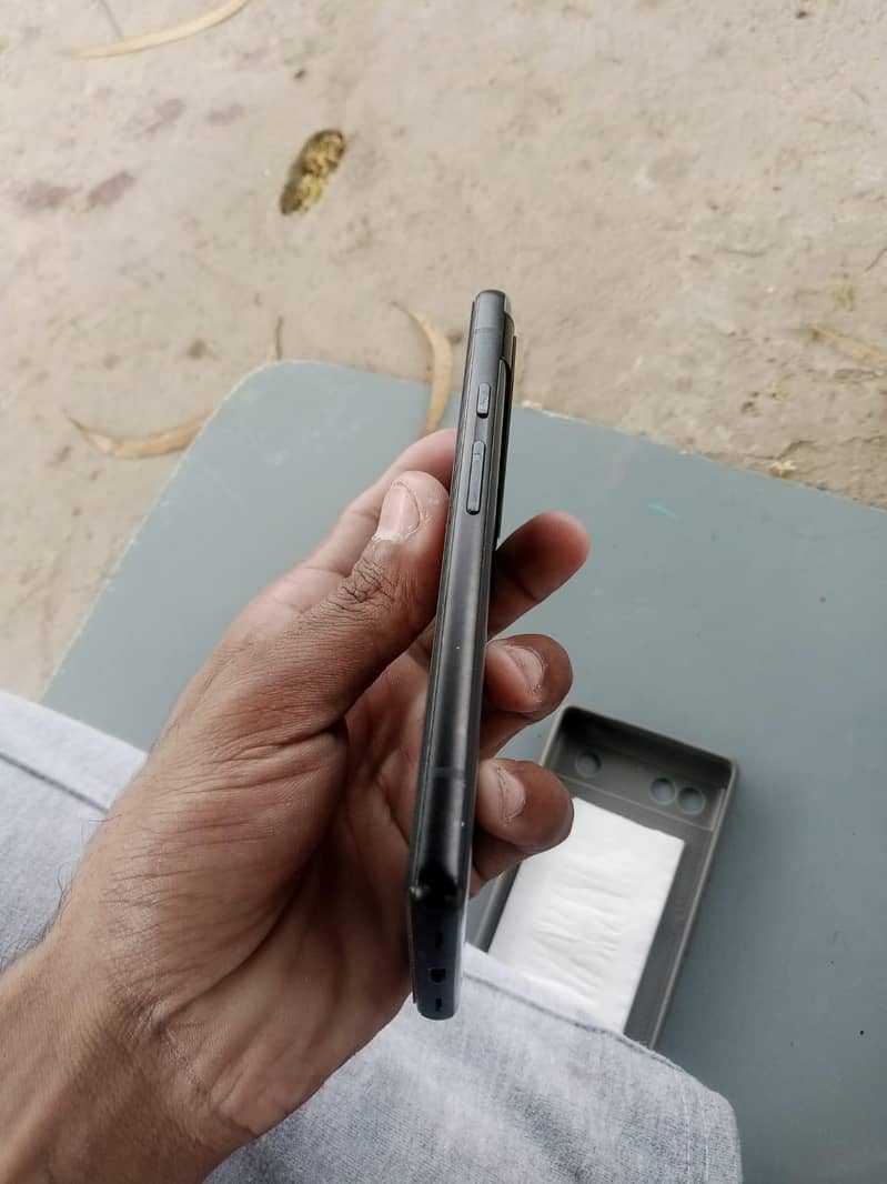 Google Pixel 6a 5