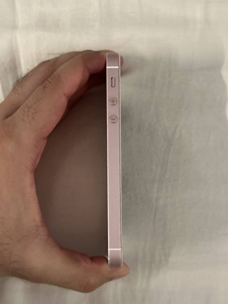 Apple iPhone SE 4