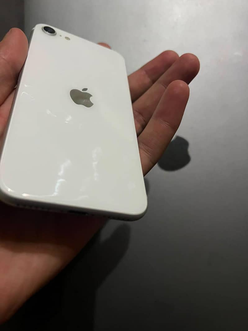 Apple iPhone SE 3