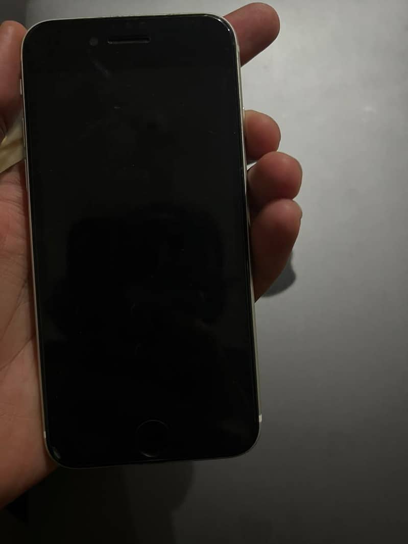 Apple iPhone SE 7