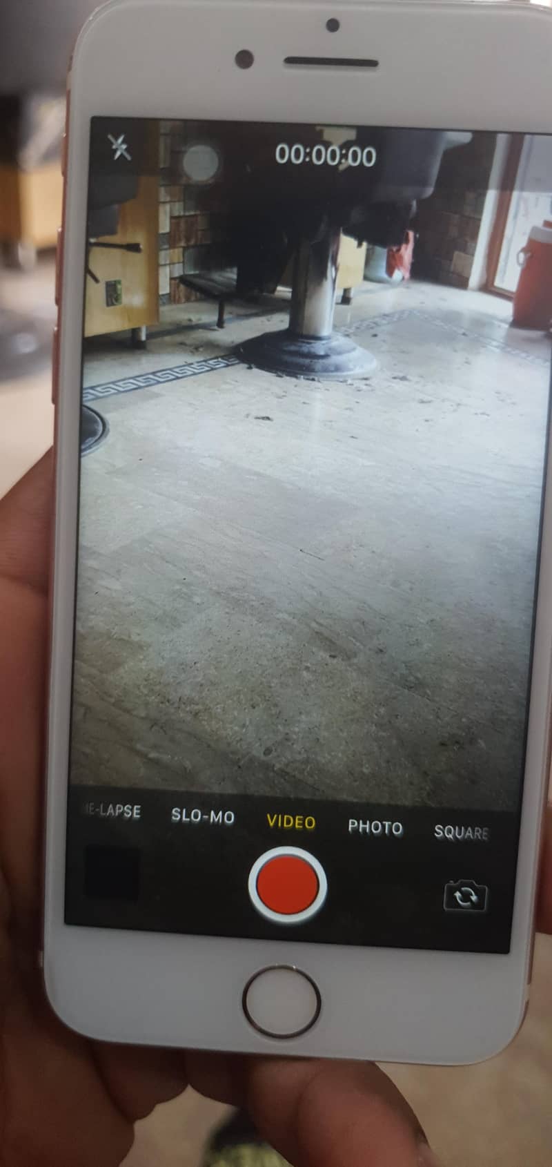 Apple iPhone 7 0