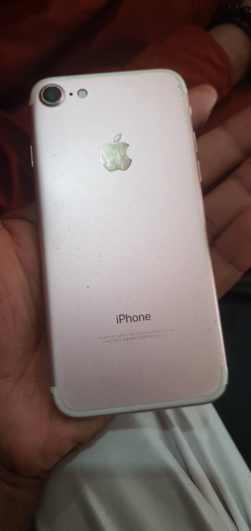 Apple iPhone 7 2