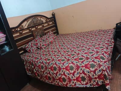 10/10 condition double bed fo sale with Mattress