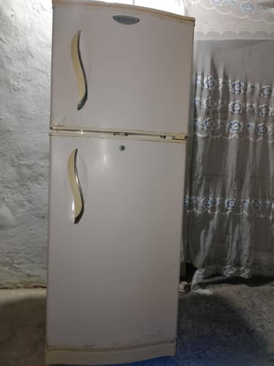 Waves medium refrigerator