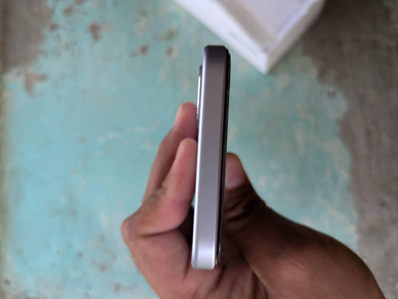 OPPO A6k 4
