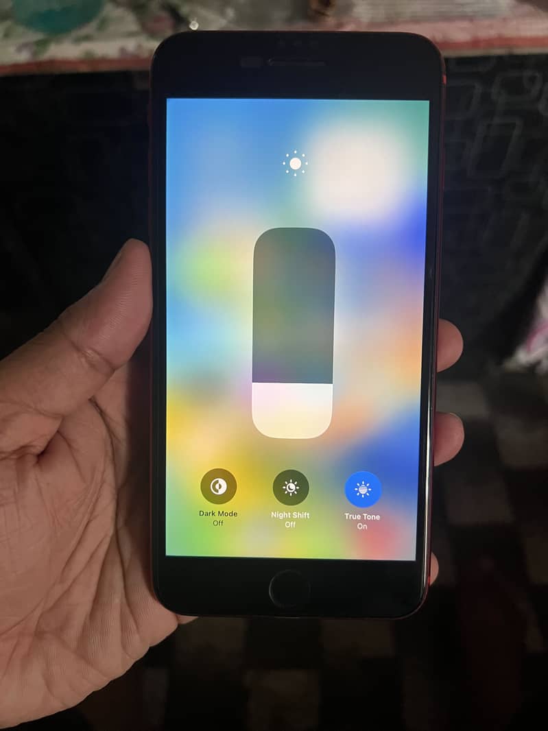 Apple iPhone 8 Plus 4