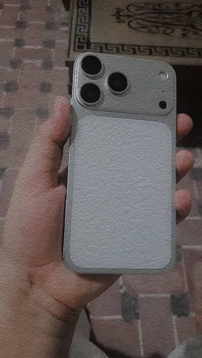 I phone Xr converted in 17pro white color 128GB 10/10 condition .