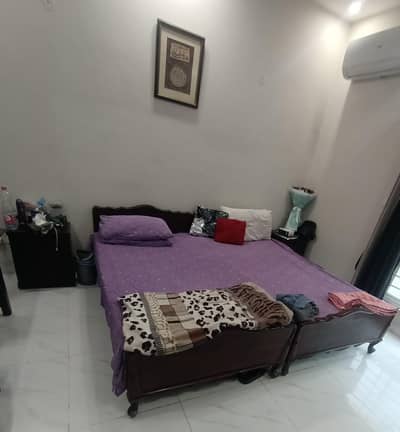 twin bed sold wood