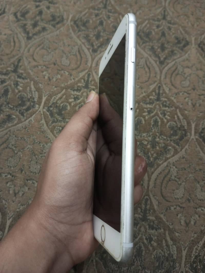 Apple iPhone 7 Plus 3