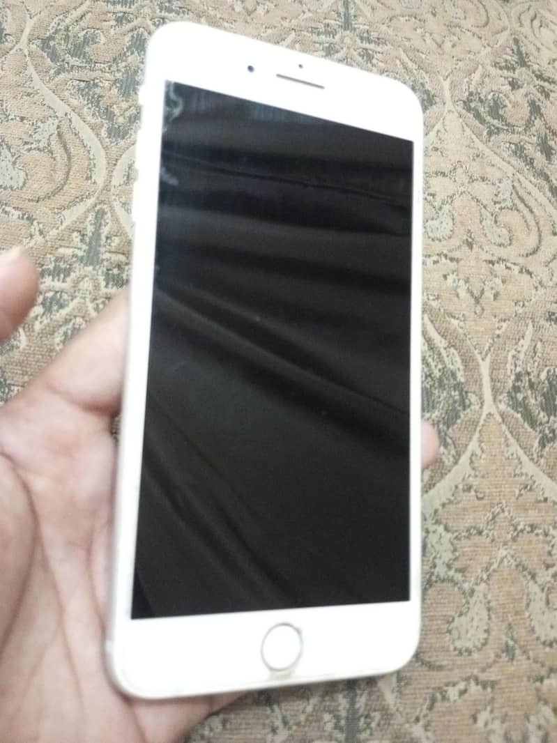 Apple iPhone 7 Plus 6