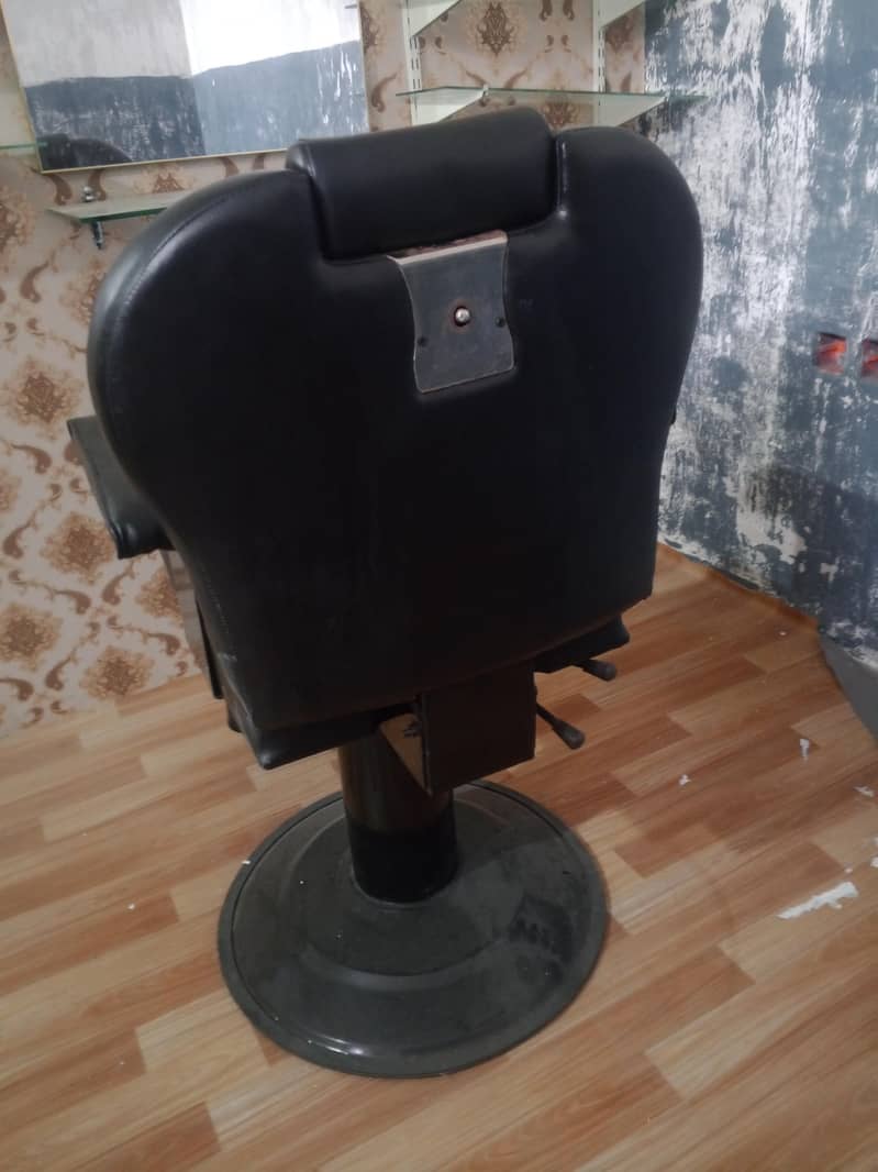 makeup chair 3