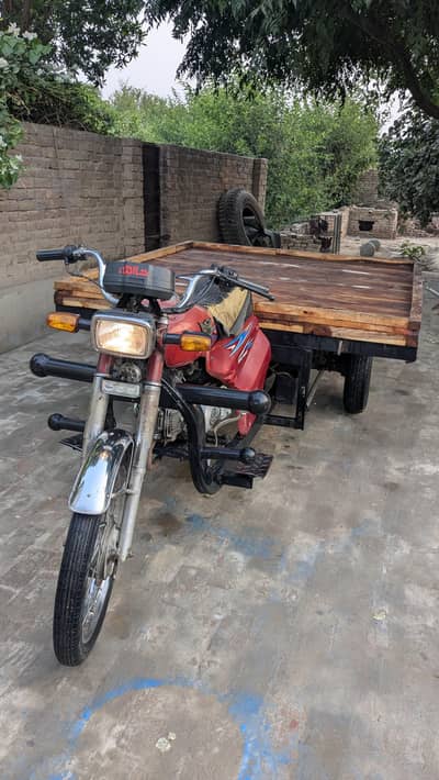 Phata rickshaw loader genuine condition