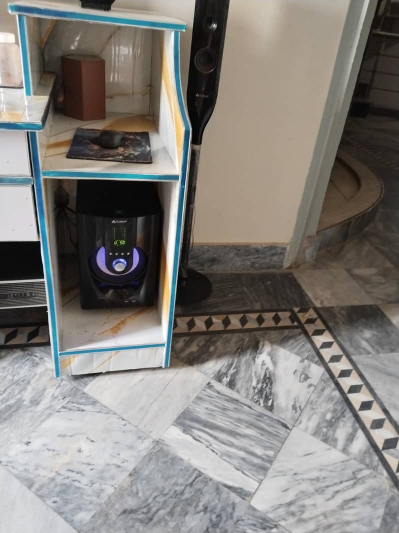 speaker 4