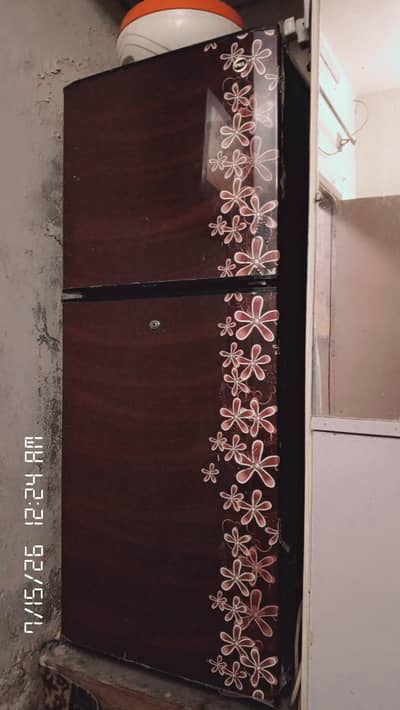 pell small frige koi fult nahi new jesa hai