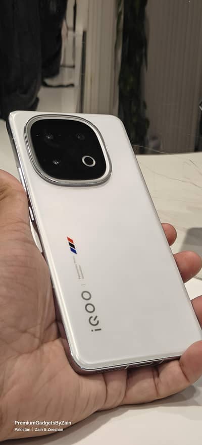 Vivo iQOO 13 16/512GB Like New