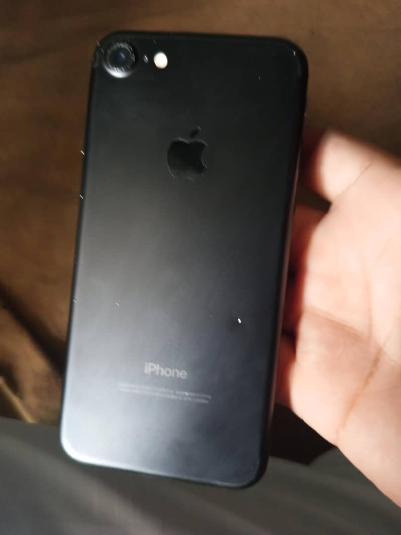 Apple iPhone 7 1