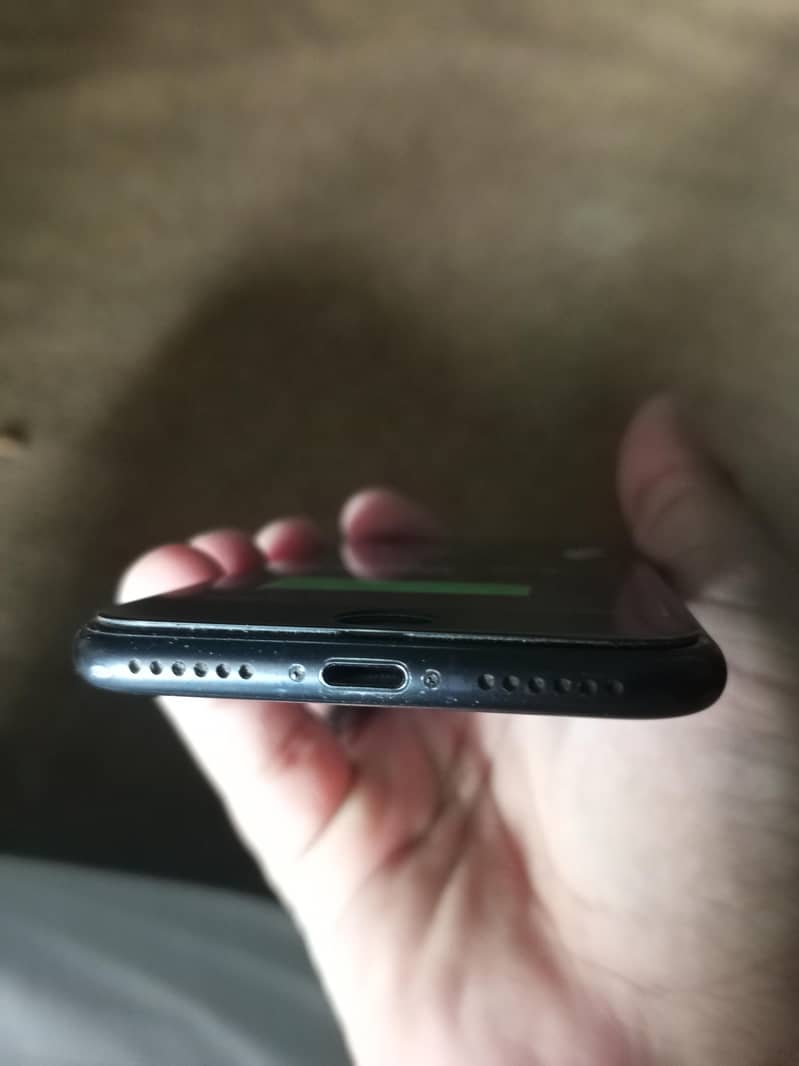 Apple iPhone 7 5
