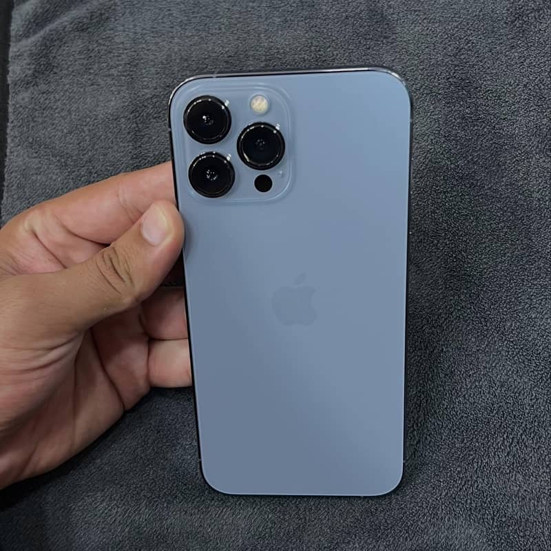 Apple iPhone 13 pro max 4