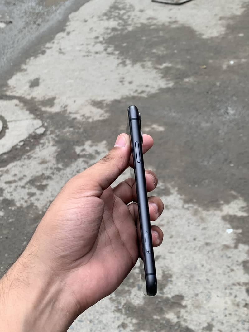 Apple iPhone 11 2