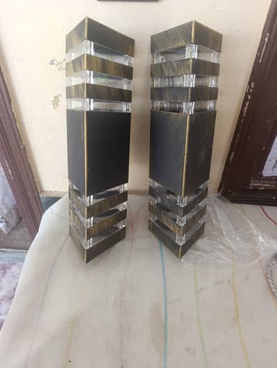 Main gate wall light new