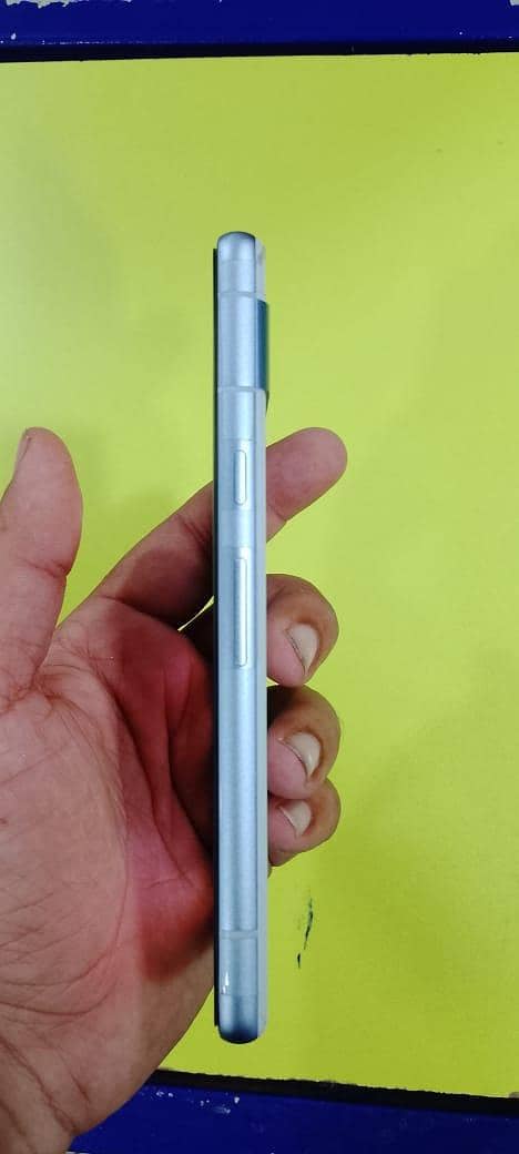 Google Pixel 7a 2