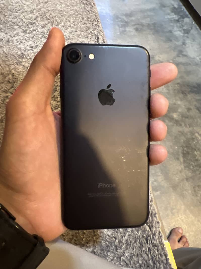 Apple iPhone 7 1