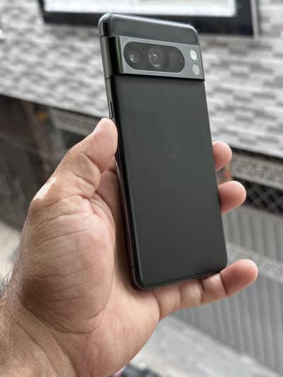 Google Pixel 8 Pro