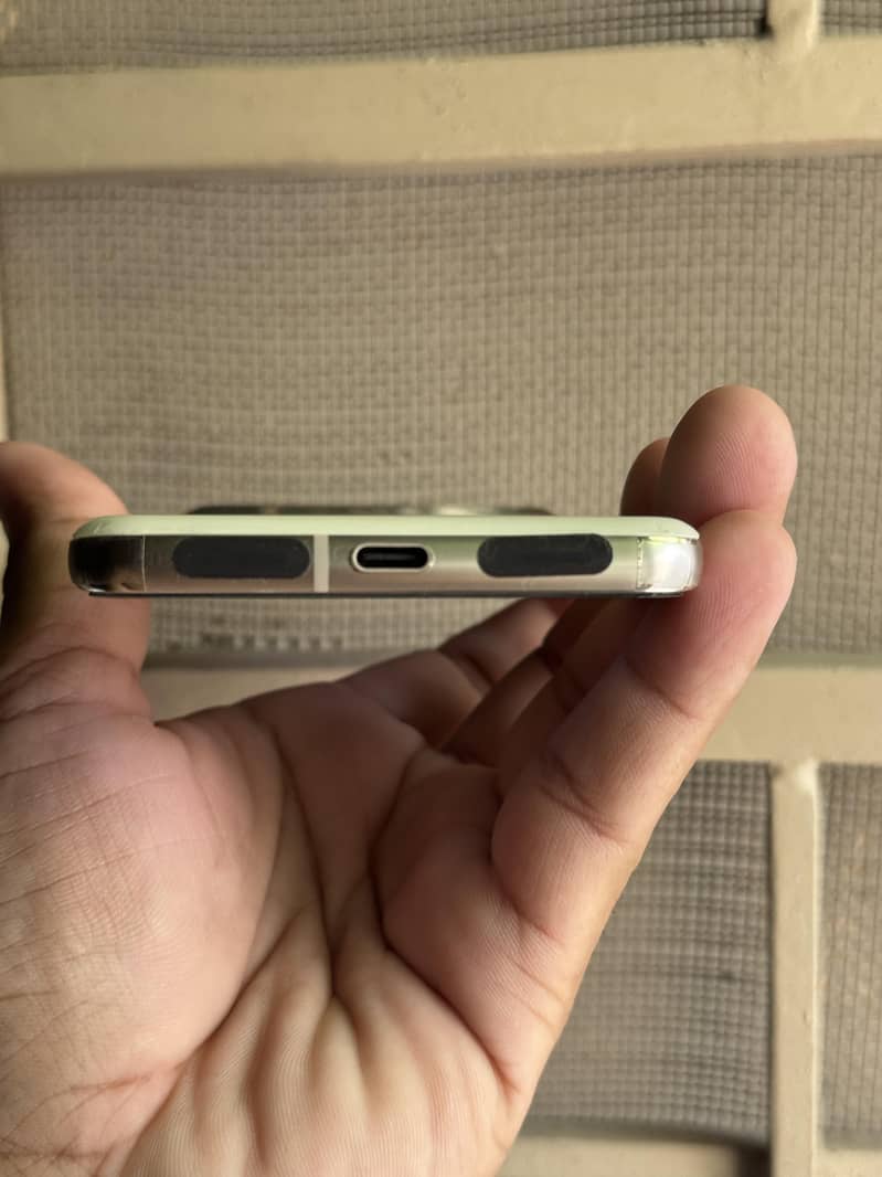 Google Pixel 8 Pro 4