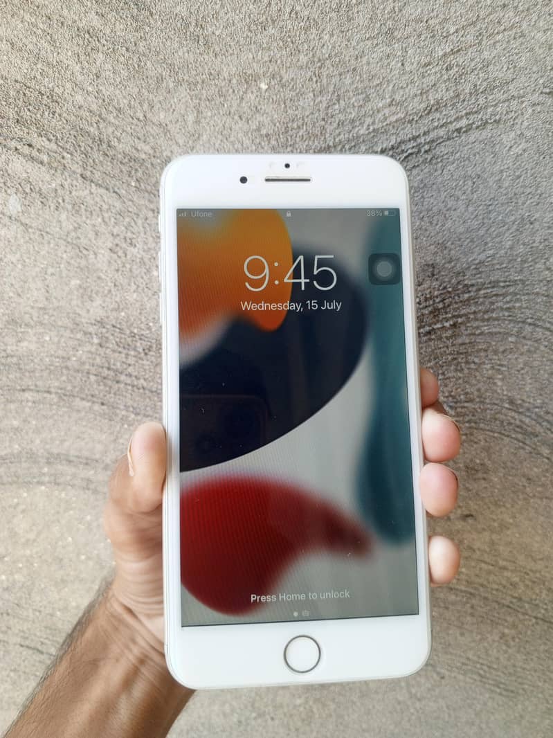 Apple iPhone 7 Plus 0