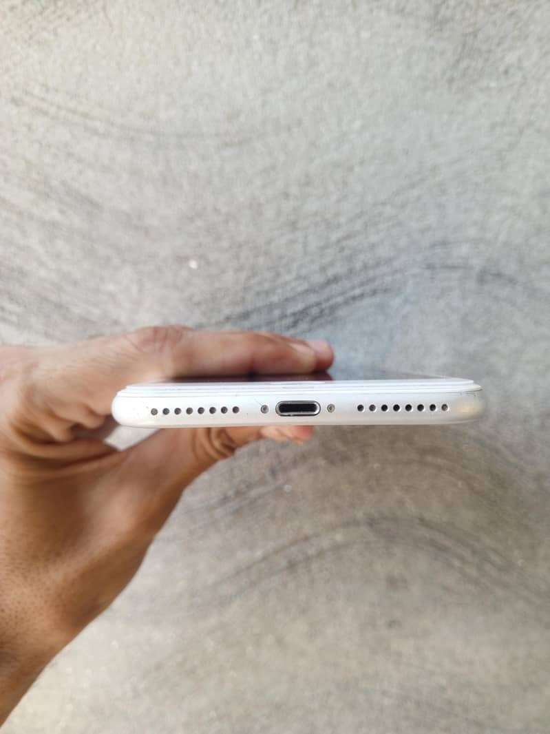 Apple iPhone 7 Plus 5