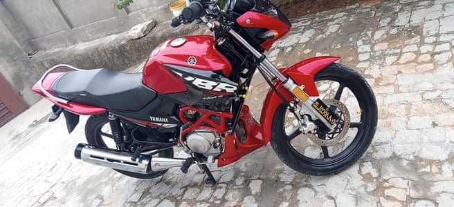 Yamaha ybr 125 neat and clean