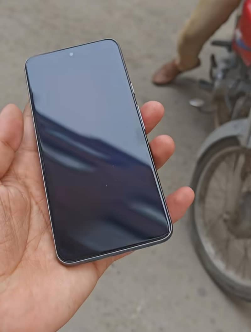 Google Pixel 8 2