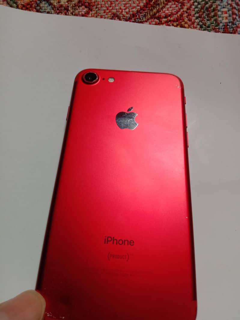 Apple iPhone 7 0
