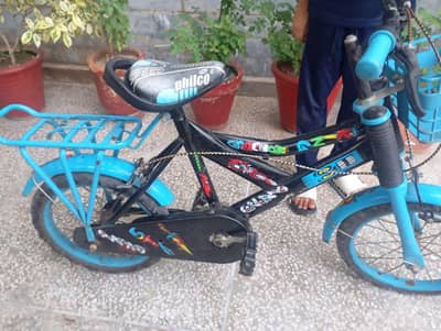 I am selling a bicycle .