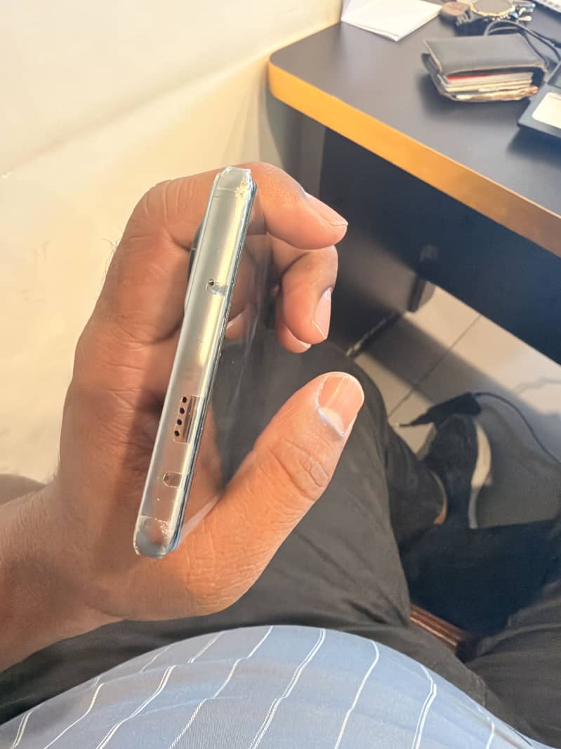 Tecno CAMON 40 Pro 1