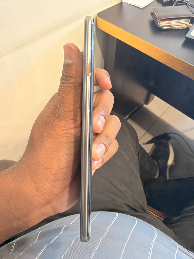 Tecno CAMON 40 Pro 3