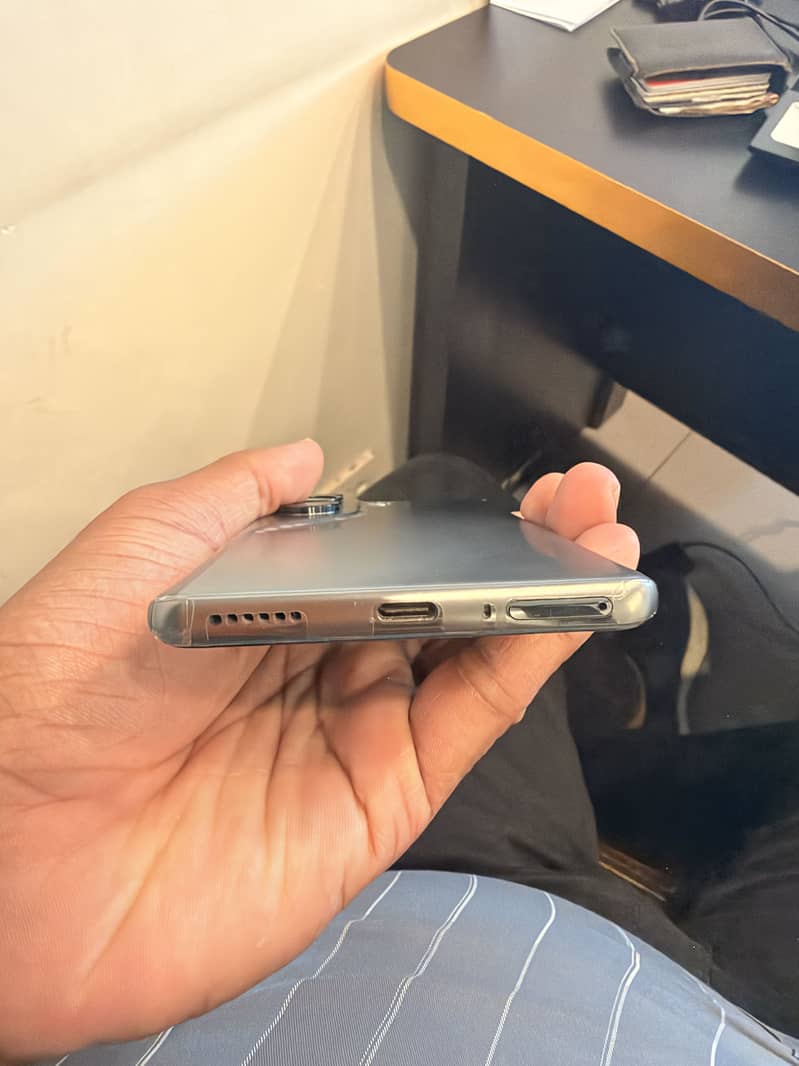 Tecno CAMON 40 Pro 4