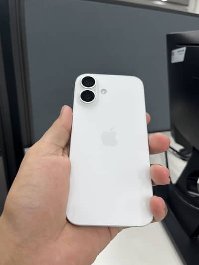 Apple iPhone 16