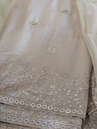 THREE PICE EMBROIDERY SOUIT
