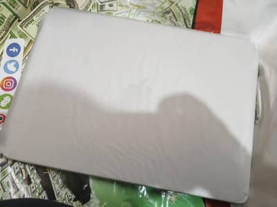 MacBook Air M4 13 inches 16/256 non active kit