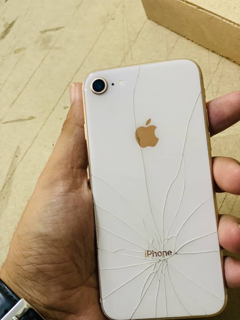 Apple iPhone 8 5
