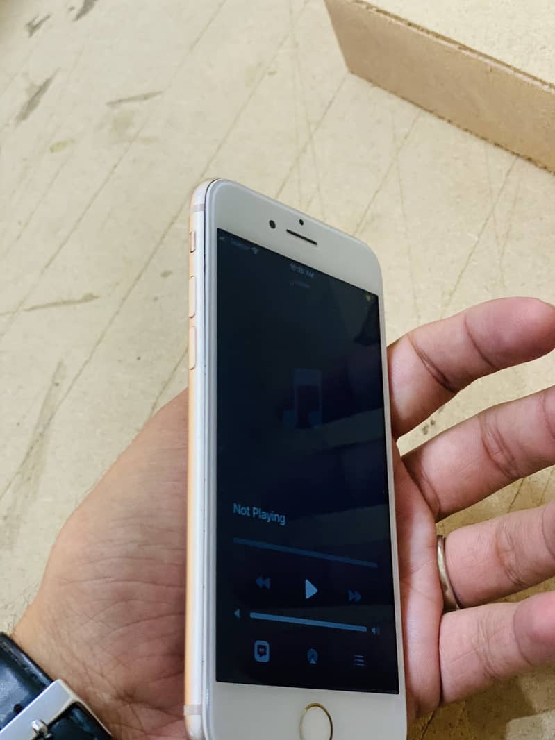 Apple iPhone 8 7