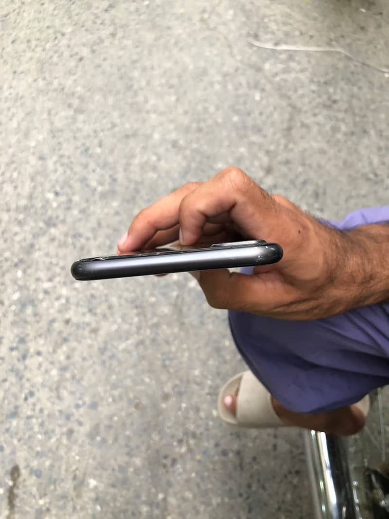 Apple iPhone 8 Plus 5