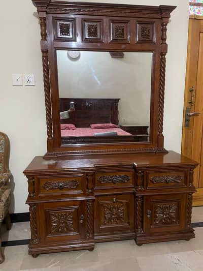 Wooden Dressing Table with Mirror – Excellent Condition