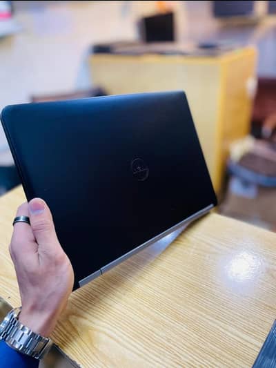 Dell Latitude 5470 - i5 6th Slim & Reliable  Reliable!