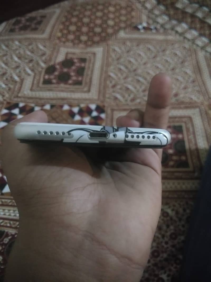 Apple iPhone SE 0